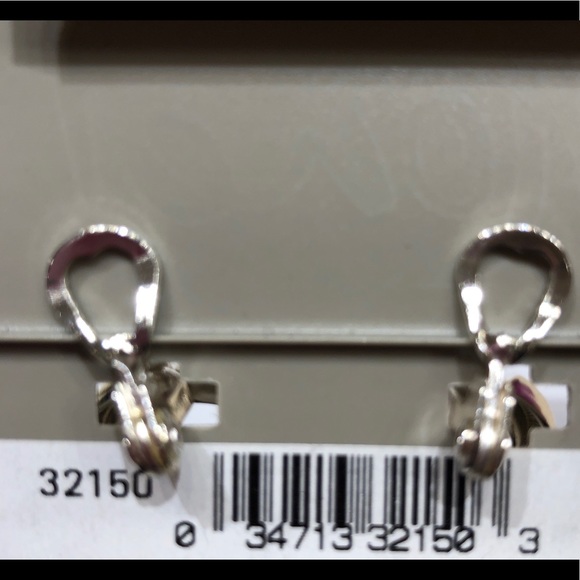 ☀️Vintage NWT Shiny Silver-tone Lux Clip-ons - Picture 2 of 2